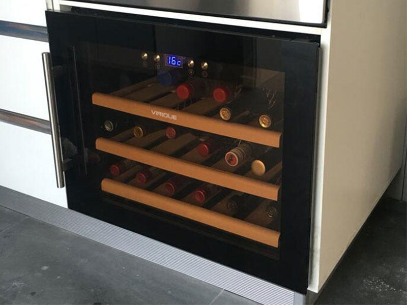built in item 18 bottles wine cooler+10000pcs+Germany customers